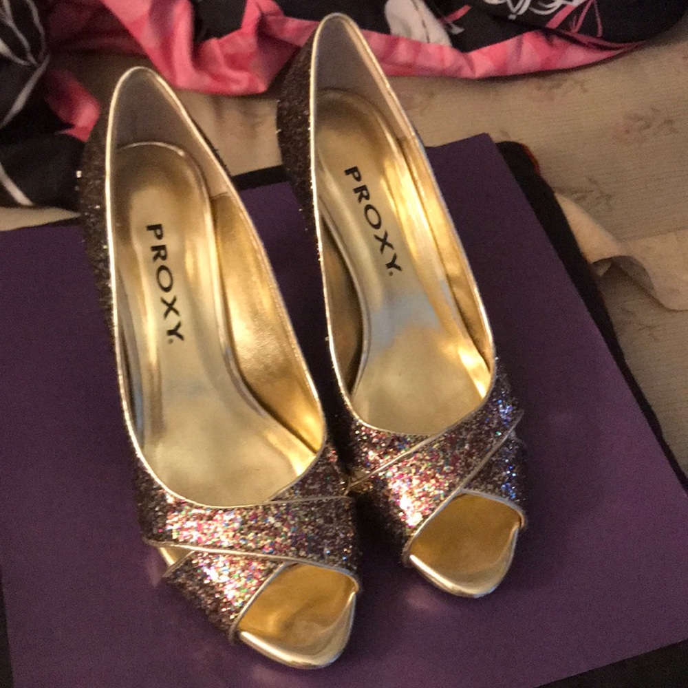 Proxy Heels